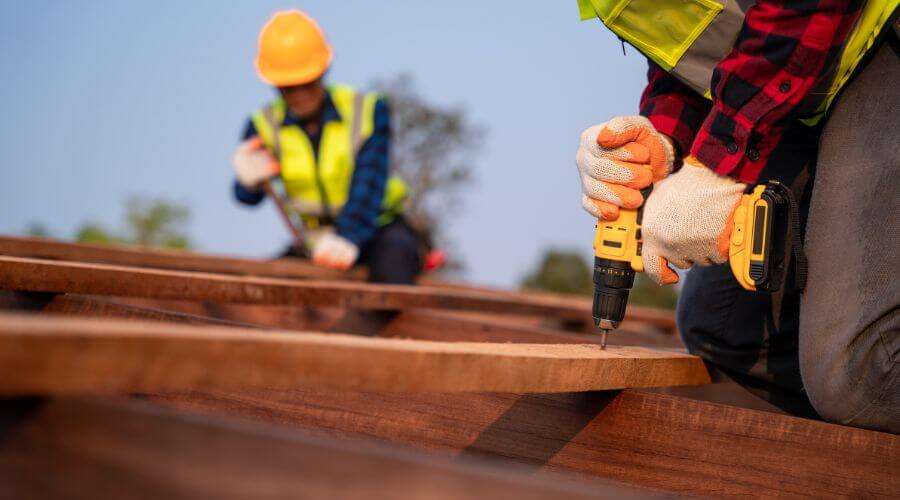 Professional residential roofers in Ellwood City, PA